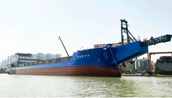 中国造世界最大矿砂船,可载40万吨矿石,一次装满6557.