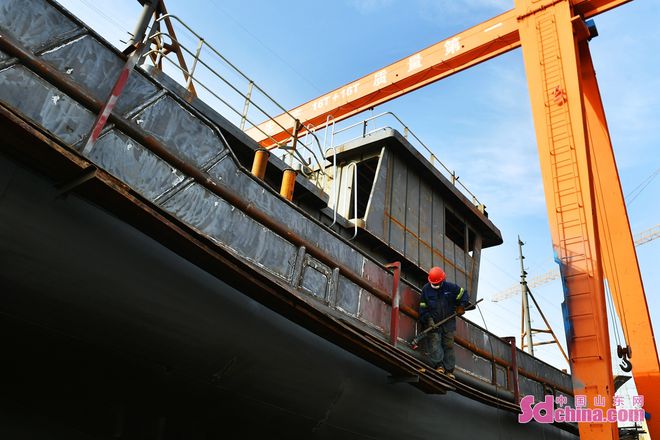 青岛:造船企业赶订单忙生产|渔船|船舶|渔民|休渔|青岛宝航船舶修造有